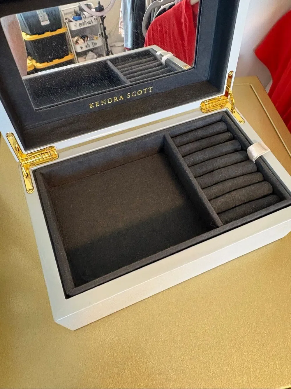 Kendra Scott Medium Jewelry Box - Dark Gray: Wood Storage for Accessories